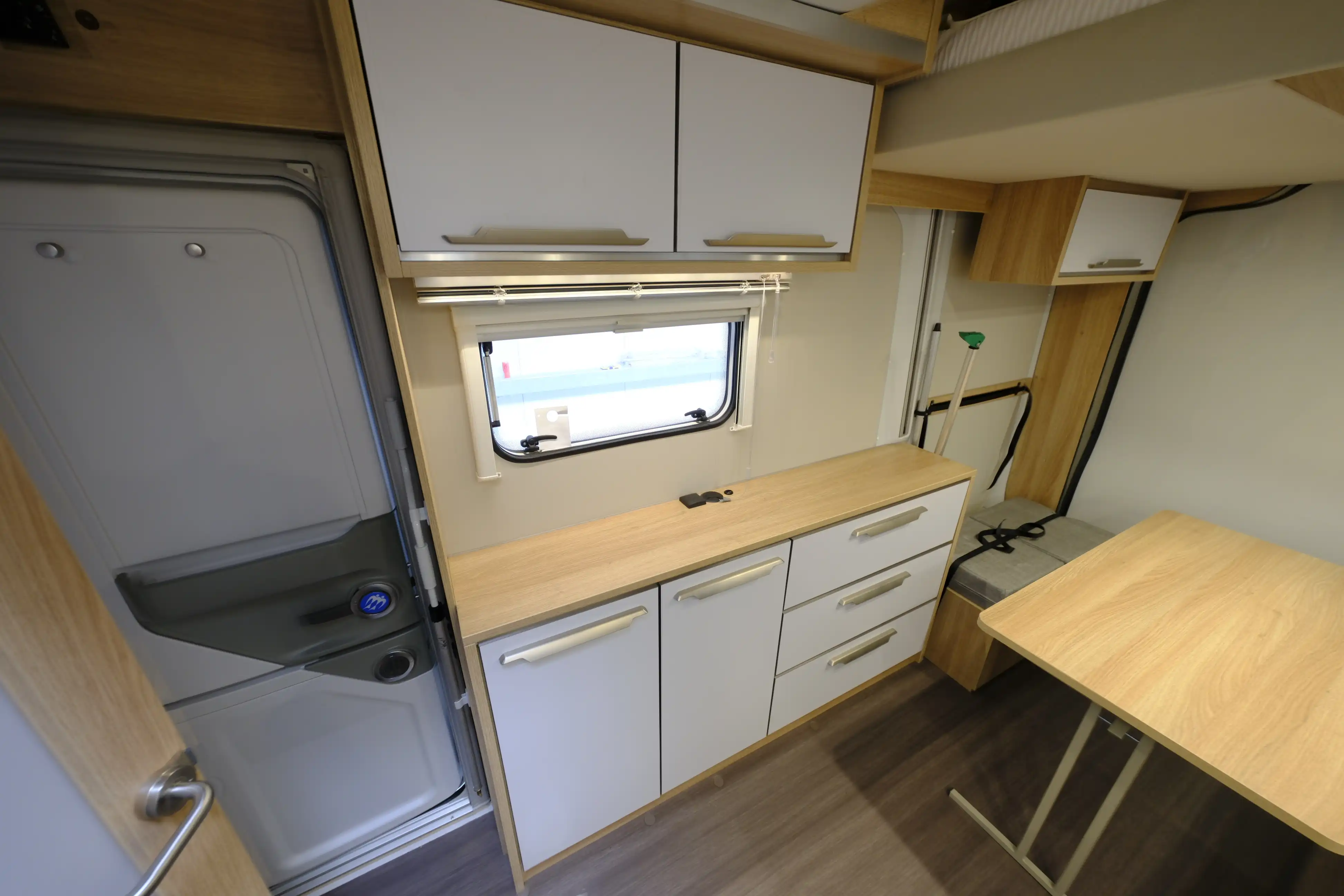 KNAUS Deseo 400 TR